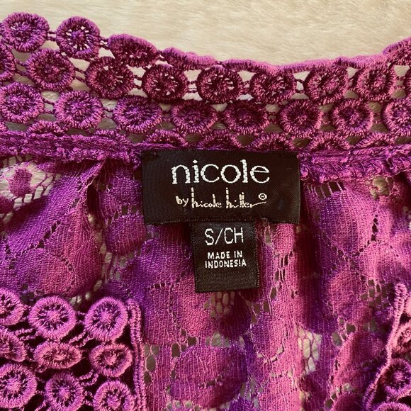 2/$18🌴 Purple Floral Lace Crochet Tunic Top Women’s Size Small - Picture 10 of 11
